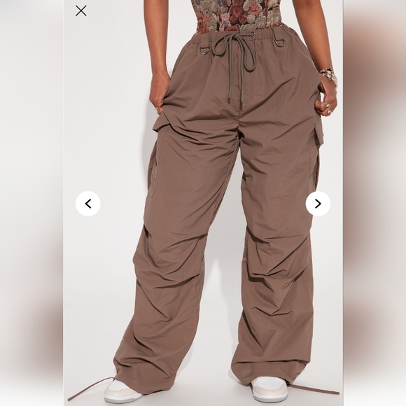 Fashion Nova Taupe Wide Leg Cargo Pants - Picture 2 of 3